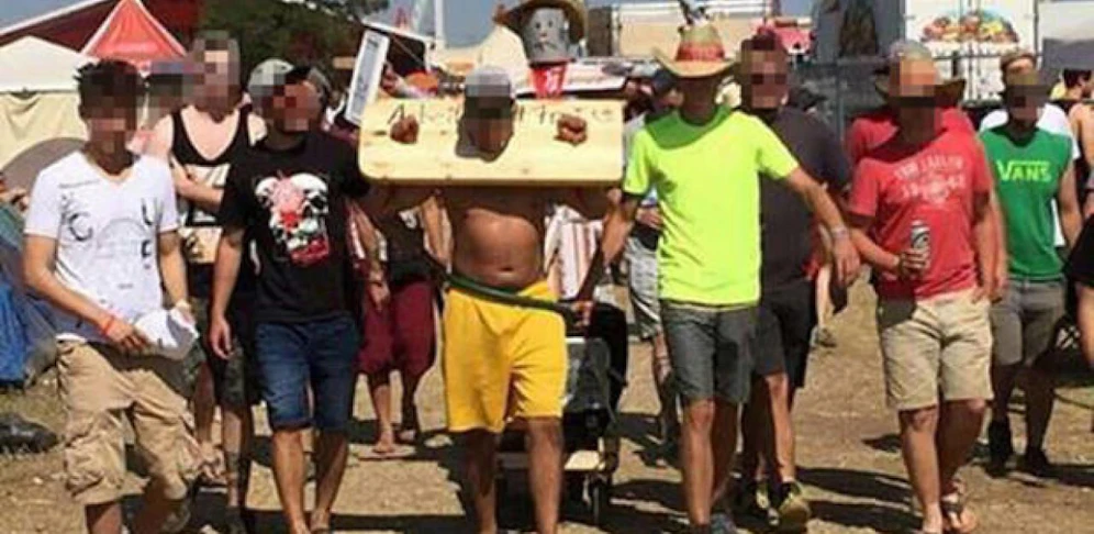 Nova Rock Skandalfoto: Jetzt wurde der Mann am Pranger ausgeforscht. 