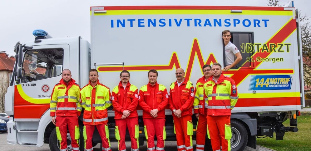 Der Lkw und seine Besatzung.