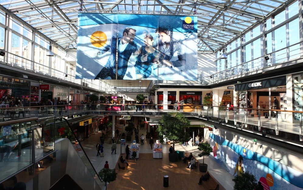 Aufmerksame Securitys des Donauzentrums überführten den Räuber.