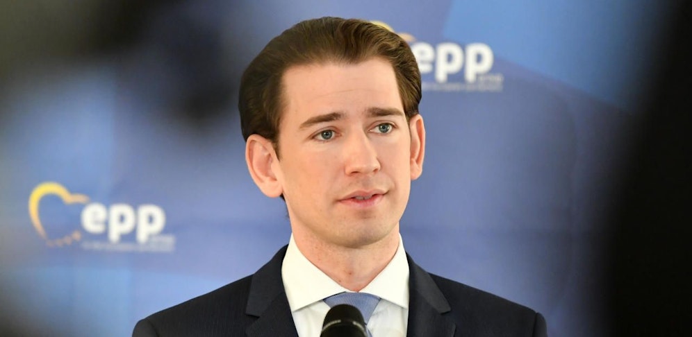 NEOS und FPÖ wollen Bundeskanzler Sebastian Kurz als Zeugen vor Gericht bringen.