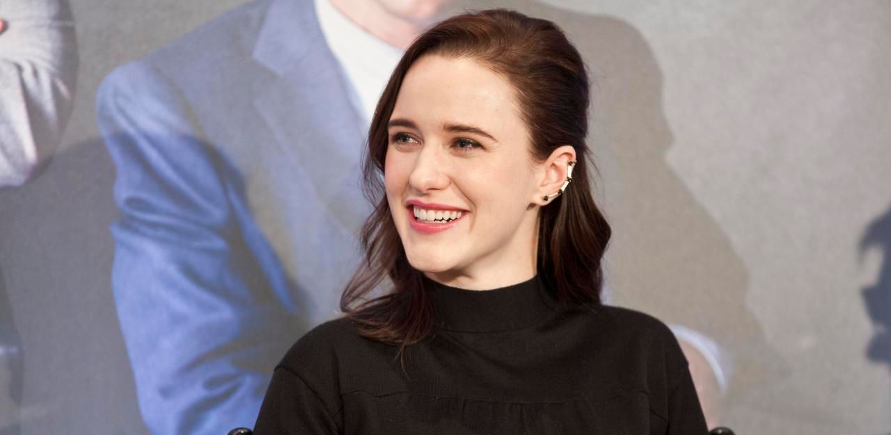 Heute.at - Hier erzählt Mrs. Maisel ihren Lieblingswitz