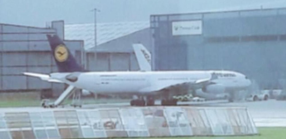 Geburt über dem Atlantik im Lufthansa-Jet. Credit: Twitter