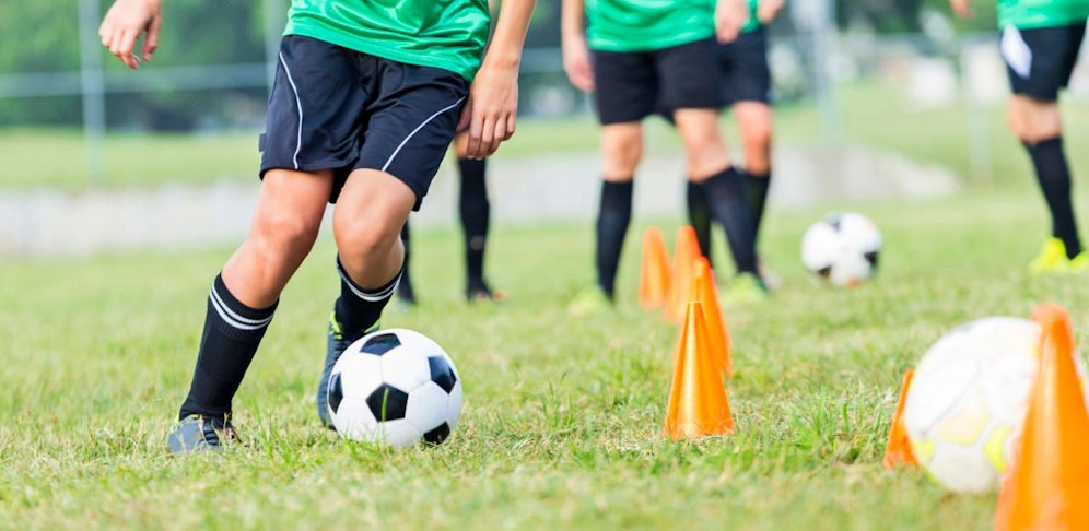 Hunderte Kinder und Jugendliche hatte der perverse Trainer kontaktiert.