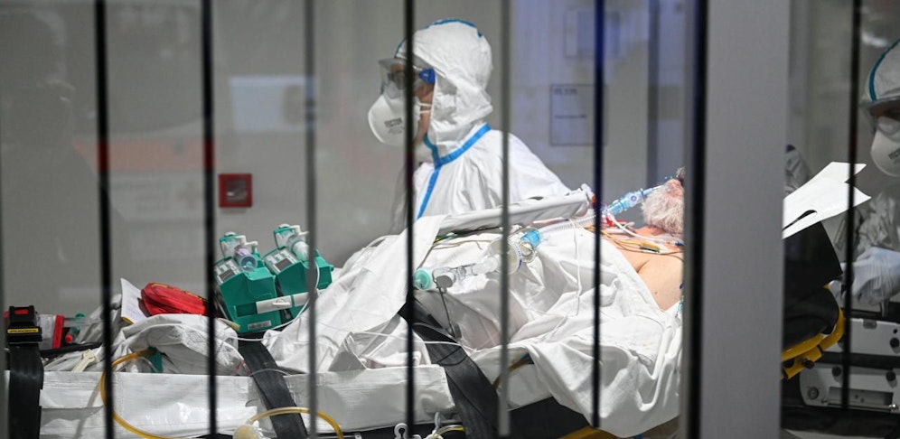 Zwei Männer (70, 71) verstarben von Samstag auf Sonntag in Wien an Corona. (Symbolfoto)