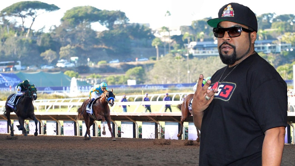 Pferderennen in Del Mar Kalifornien. Ice Cube trat auf, Schüsse fielen