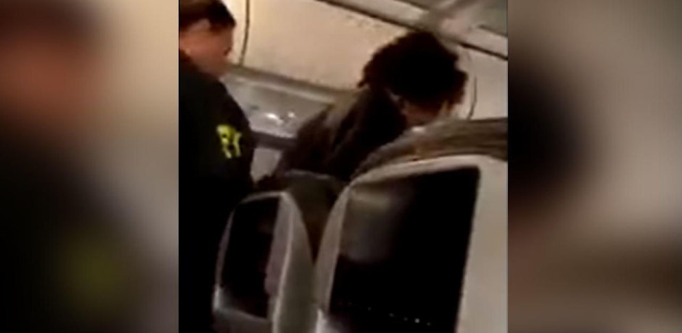 Der Passagier wurde abgeführt.