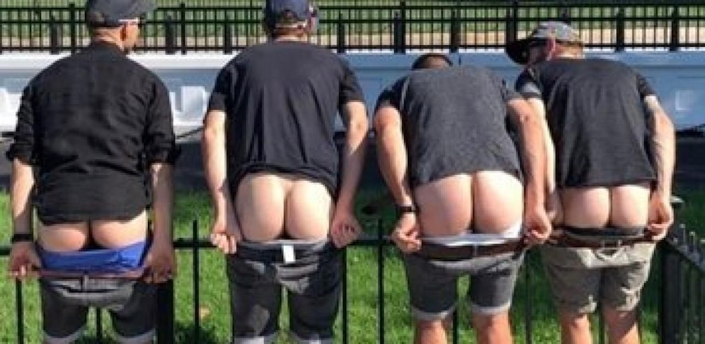 Dieses Po-Foto vor dem Weißen Haus sorgt für Ärger.