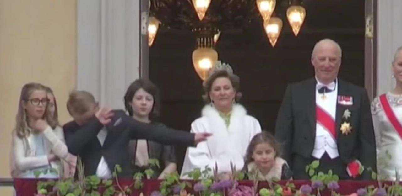 Heute.at - Norwegen-Prinz (11) macht königliche Faxen