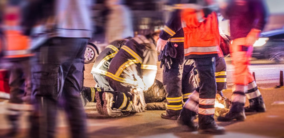 Notarzt konnte dem jungen Mann nicht mehr helfen (Symbolbild). 