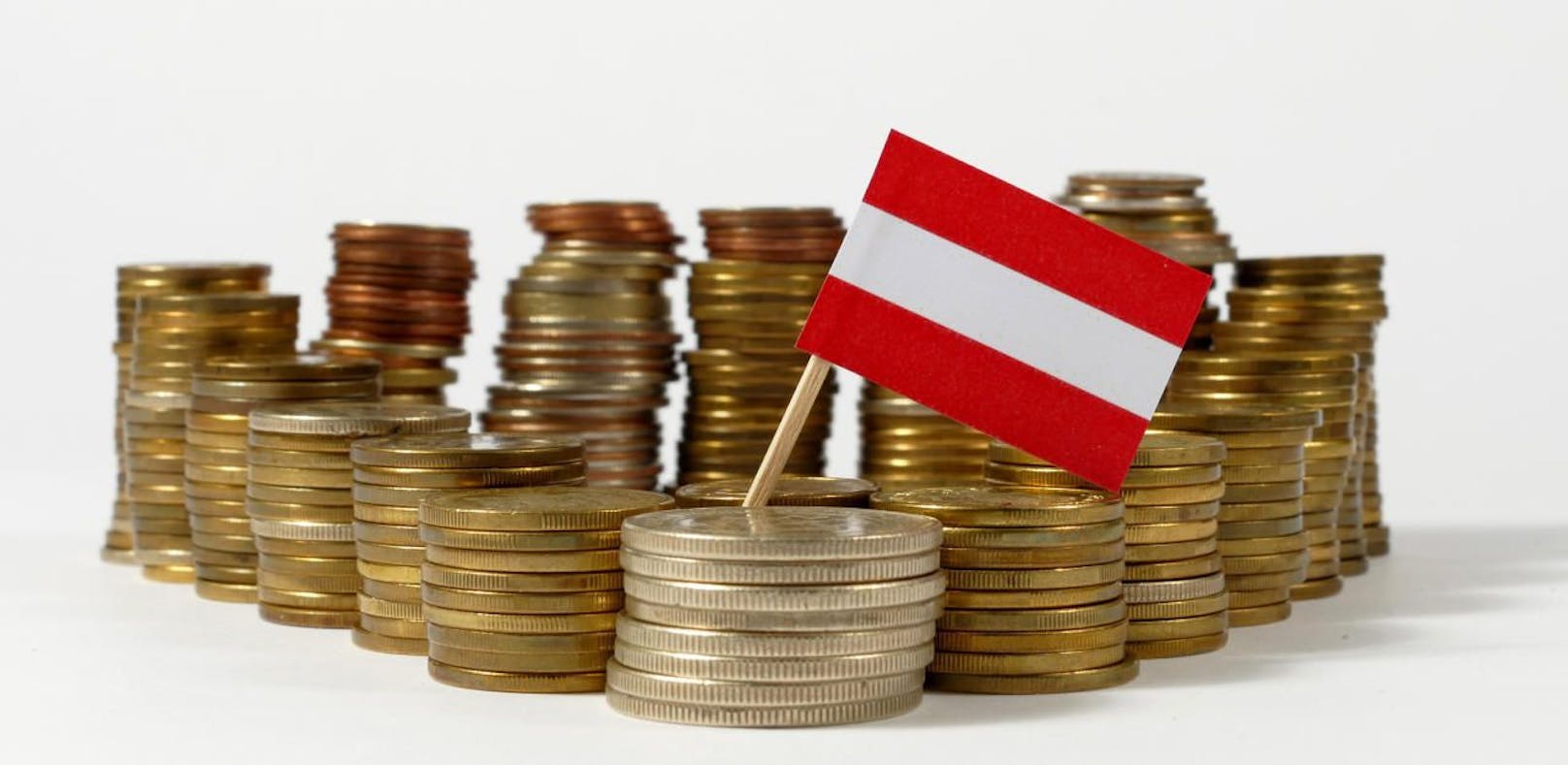 Kosten in Höhe eines dreistelligen Milliardenbetrages sind dem österreichischen Staat bereits aufgrund der Krise entstanden.&nbsp;