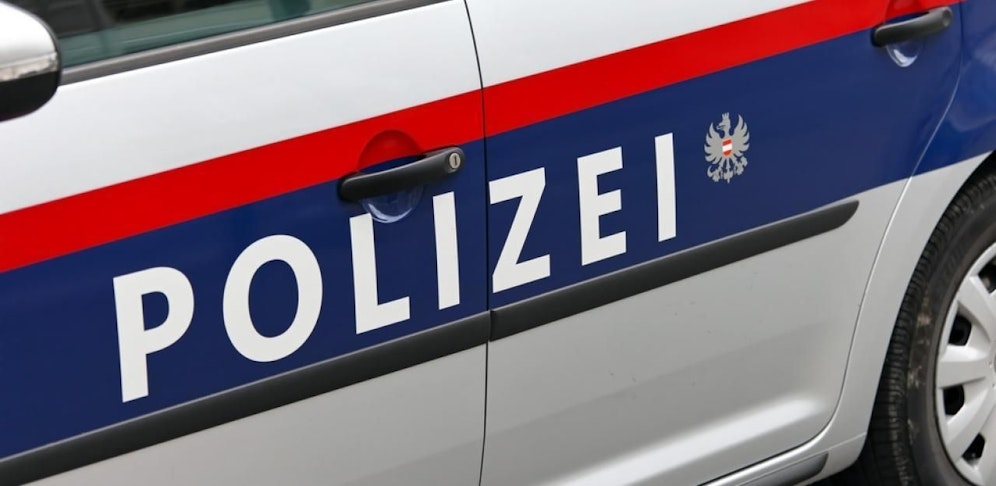 Der Jugendliche bedrohte die Polizisten