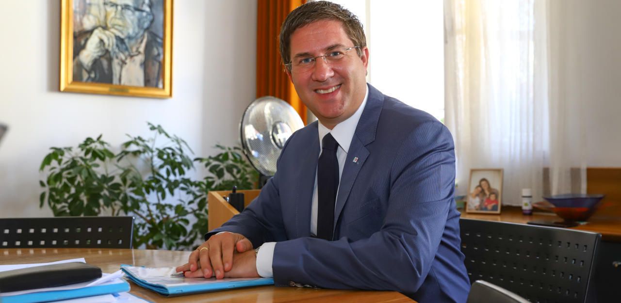 Seit 2015 ist Andreas Rabl Bürgermeister in Wels.
