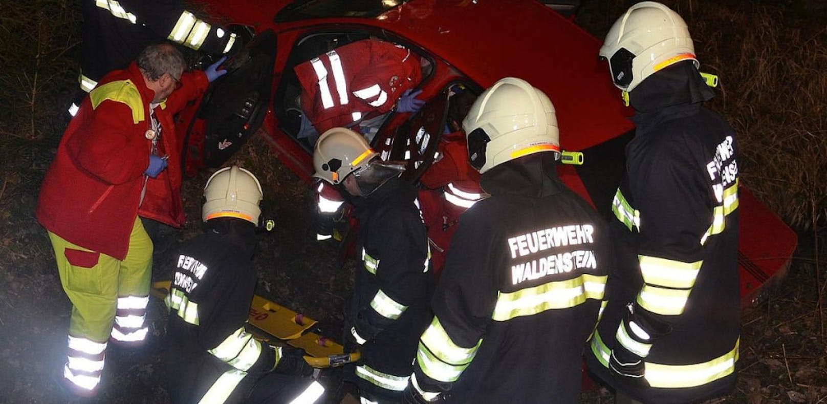 Lenkerin (19) bei Unfall mit Audi schwer verletzt