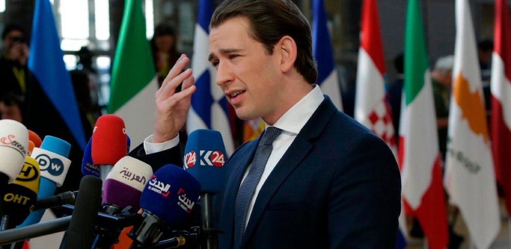 Das Kanzleramt als Wahlkampf-Bühne? Die Opposition überlegt, Sebastian Kurz de facto aus dem Amt zu entheben.