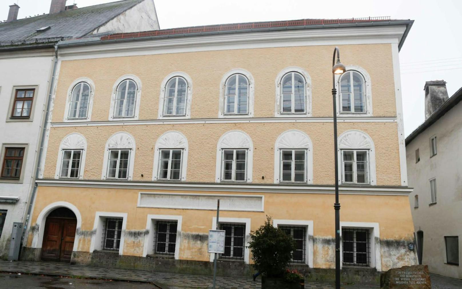 Das Hitler-Haus ist laut einem Urteil des Rieder Landesgerichts 1,5 Millionen Euro wert. 