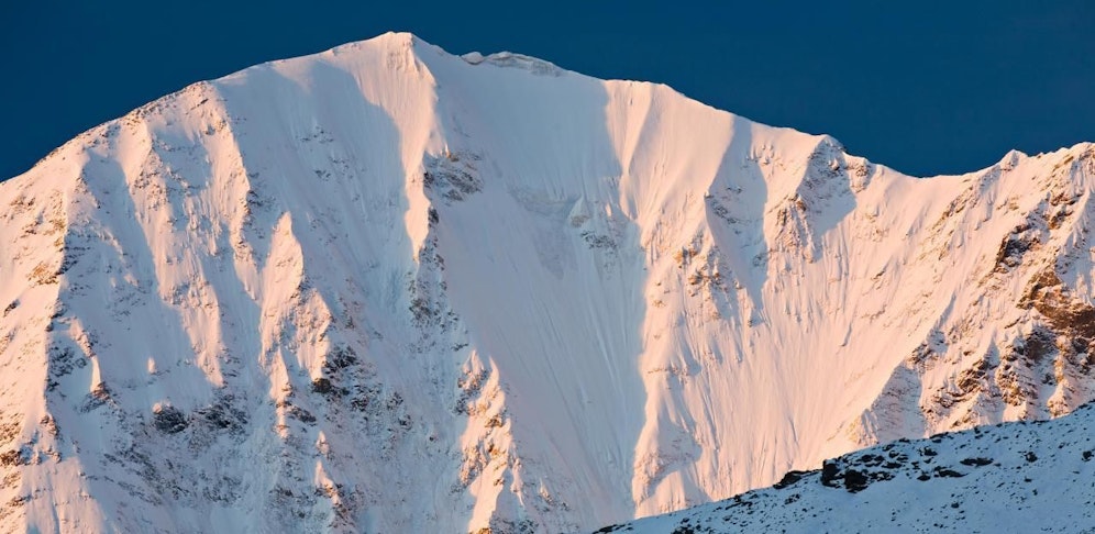 Nationalpark Stiflser Joch: Alpenglühen an der Nordwand der Königsspitze (Gran Zebru).