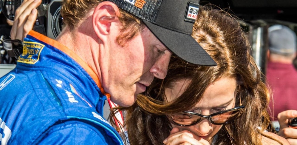 Indy-Pole-Setter Scott Dixon und seine Frau wurden Opfer eines Raubüberfalls.