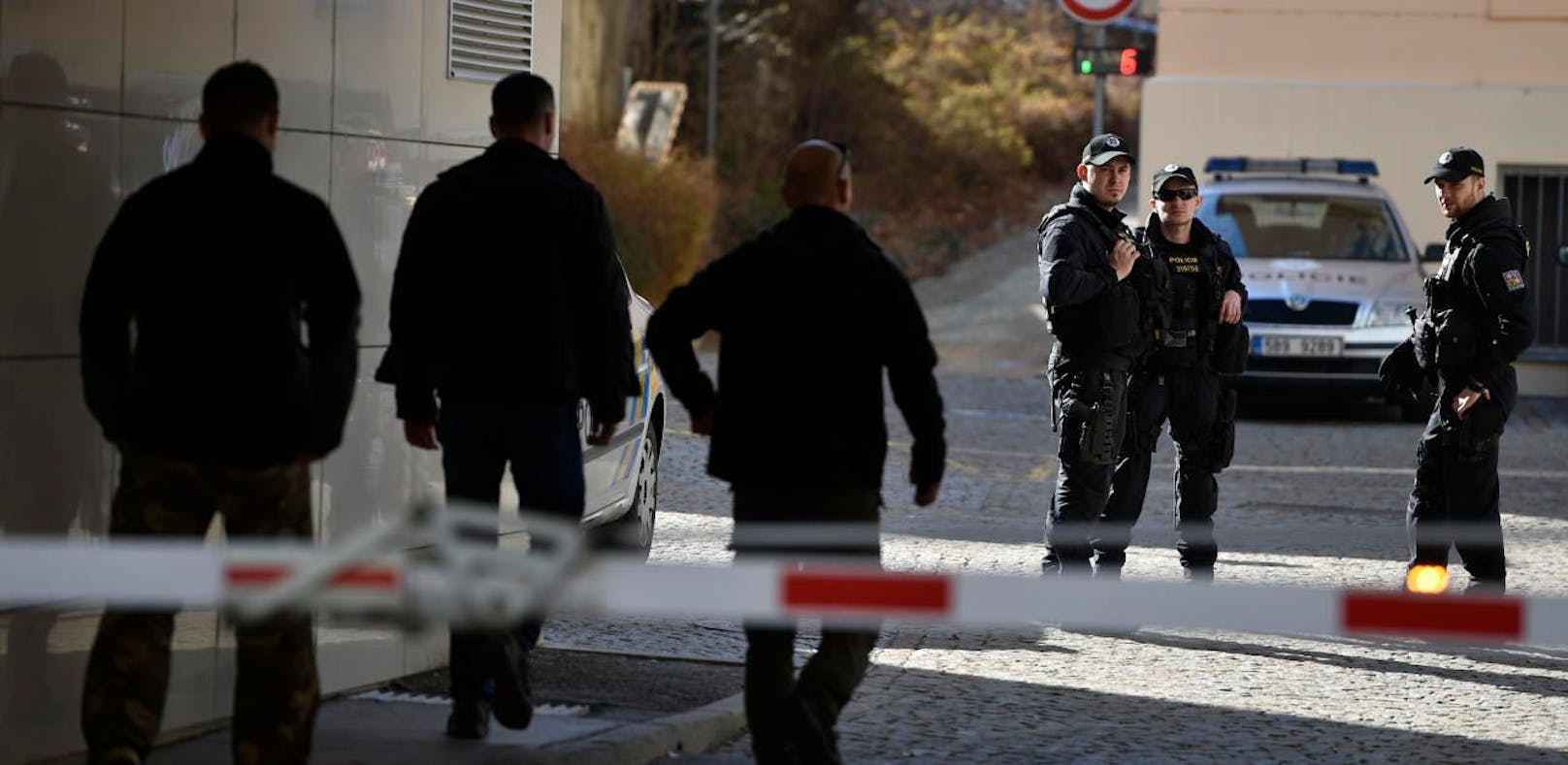 Zwei Komplizen von ICE-Terrorist in Prag gefasst