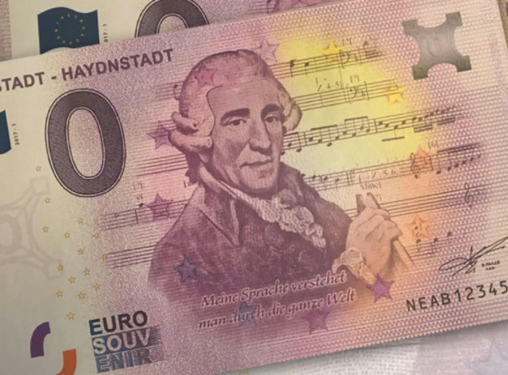 Für 3.50 Euro können Sammler diesen Null-Euro-Schein erstehen.