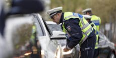 Polizei kontrolliert Autofahrer – nimmt ihn sofort fest