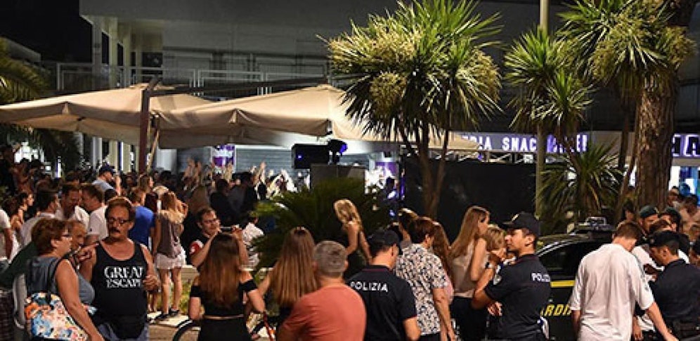 Ein 17-Jähriger wurde angefahren und schwer verletzt.