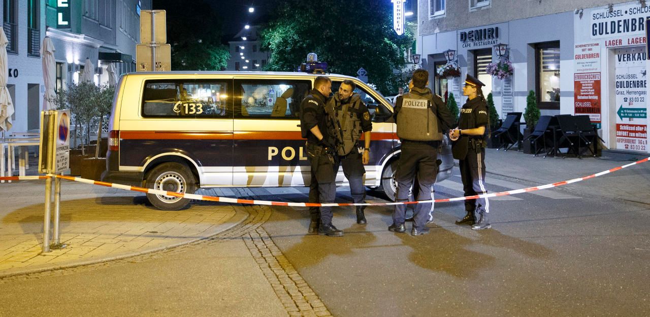 Nächtlicher Polizeieinsatz in Graz (Symbol).