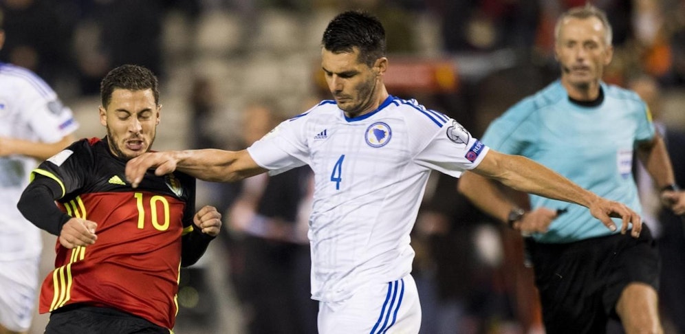 Emir Spahic war in einen schweren Unfall verwickelt. Bei der Quali für die WM 2018 war er noch für Bosnien im Einsatz.