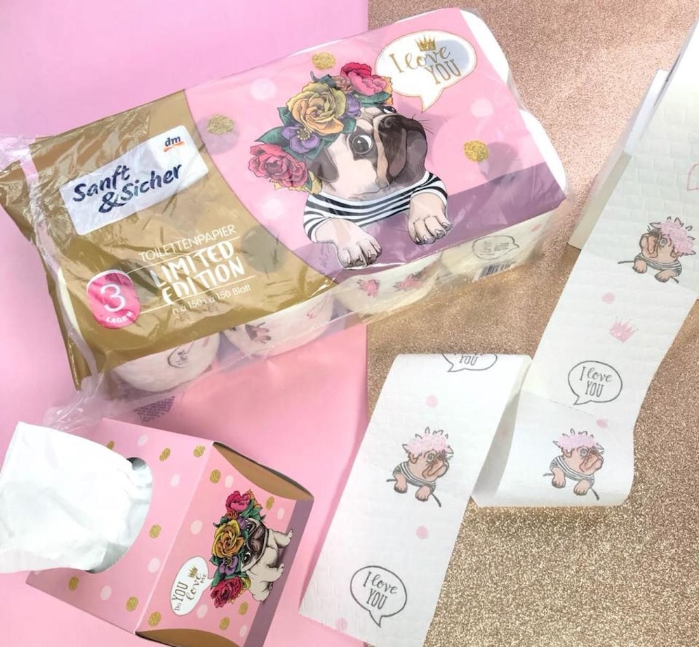 Die Limited Edition mit Mops ist aktuell DER Renner bei dm Deutschland.