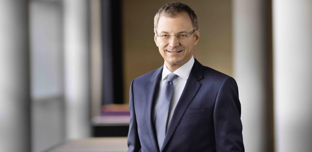 LH Thomas Stelzer will Asylwerbern einen Lehrabschluss ermöglichen.