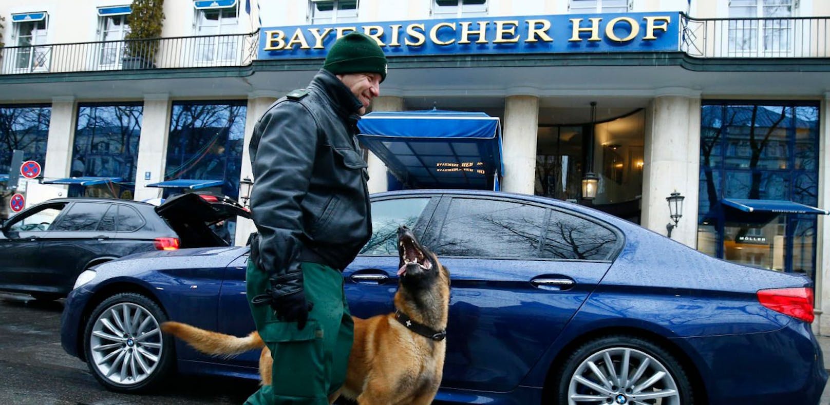 Die Polizei patroulliert - Sicherheit wird vor der Münchner Sicherheitskonferenz groß geschrieben.