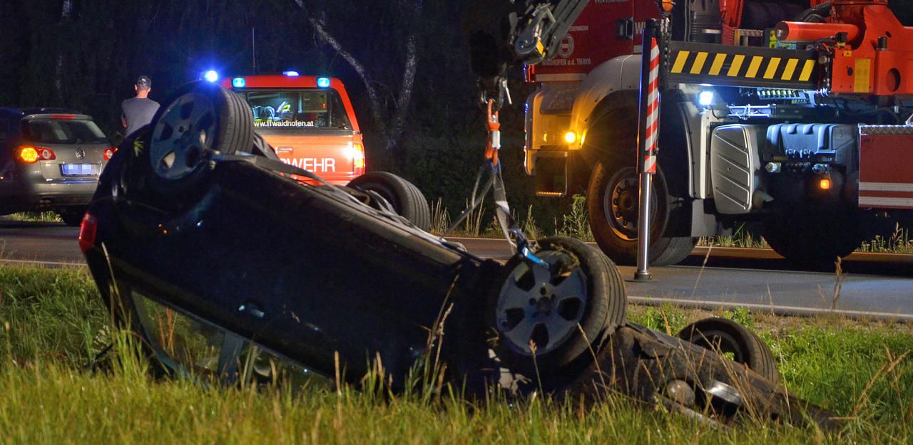 Heute.at - Pkw- & Mopedcrash: Unfälle fordern 3 Verletzte