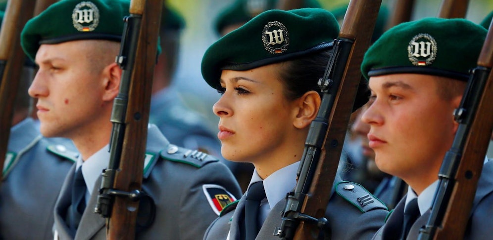 Symbolbild einer deutschen Soldatin.