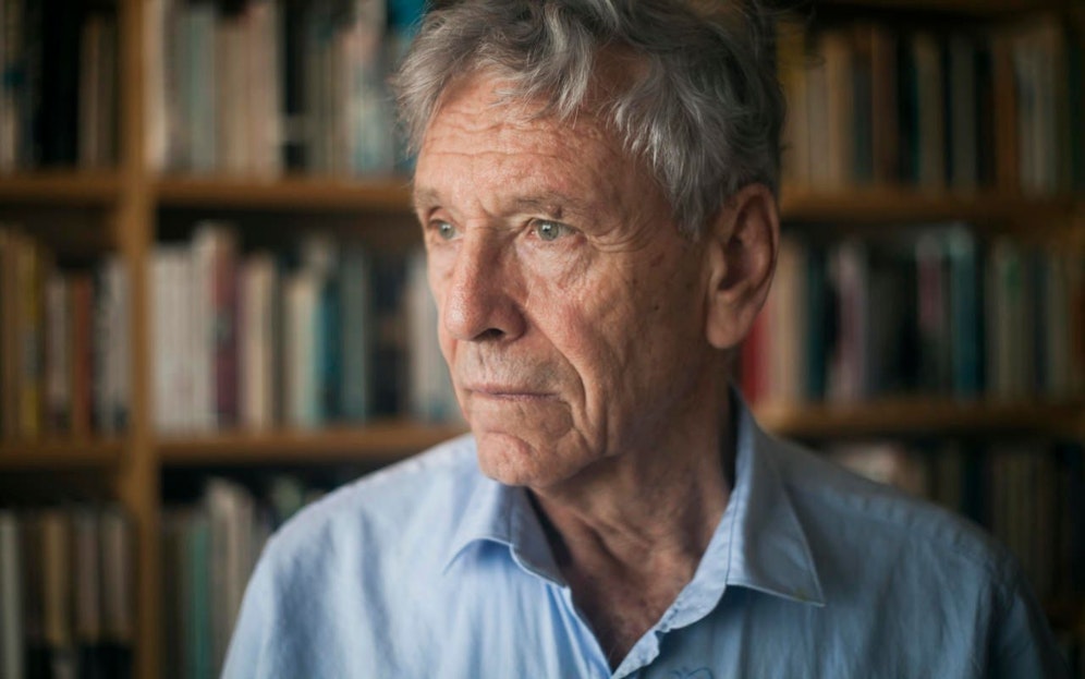 Amos Oz in seinem Haus in Tel Aviv, Israel, aus dem Jahr 2009.