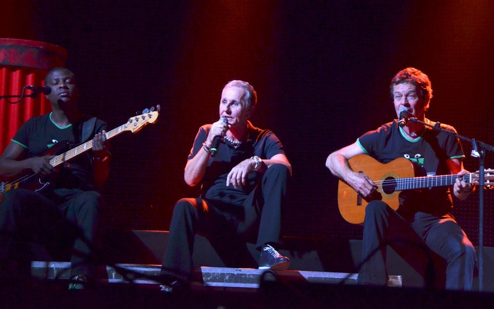 Wir verlosen 1 mal 2 Tickets inklusive Meet & Greet für das EAV-Konzert in Pichl bei Wels!