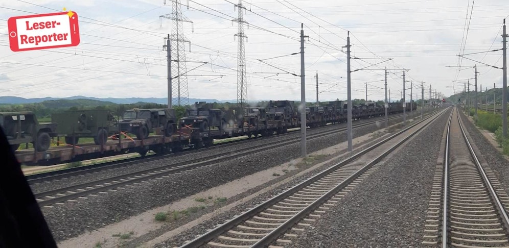 Ein Leserreporter fotografierte den US-Transport. 