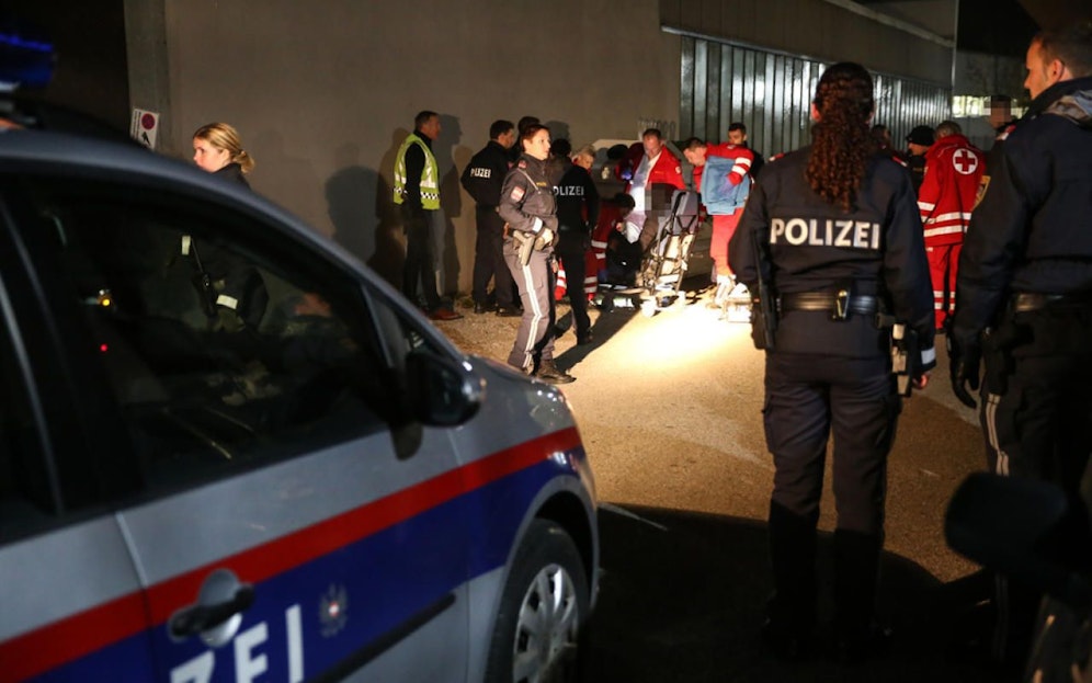 Bei der Massenschlägerei wurden einige Beteiligte verletzt.