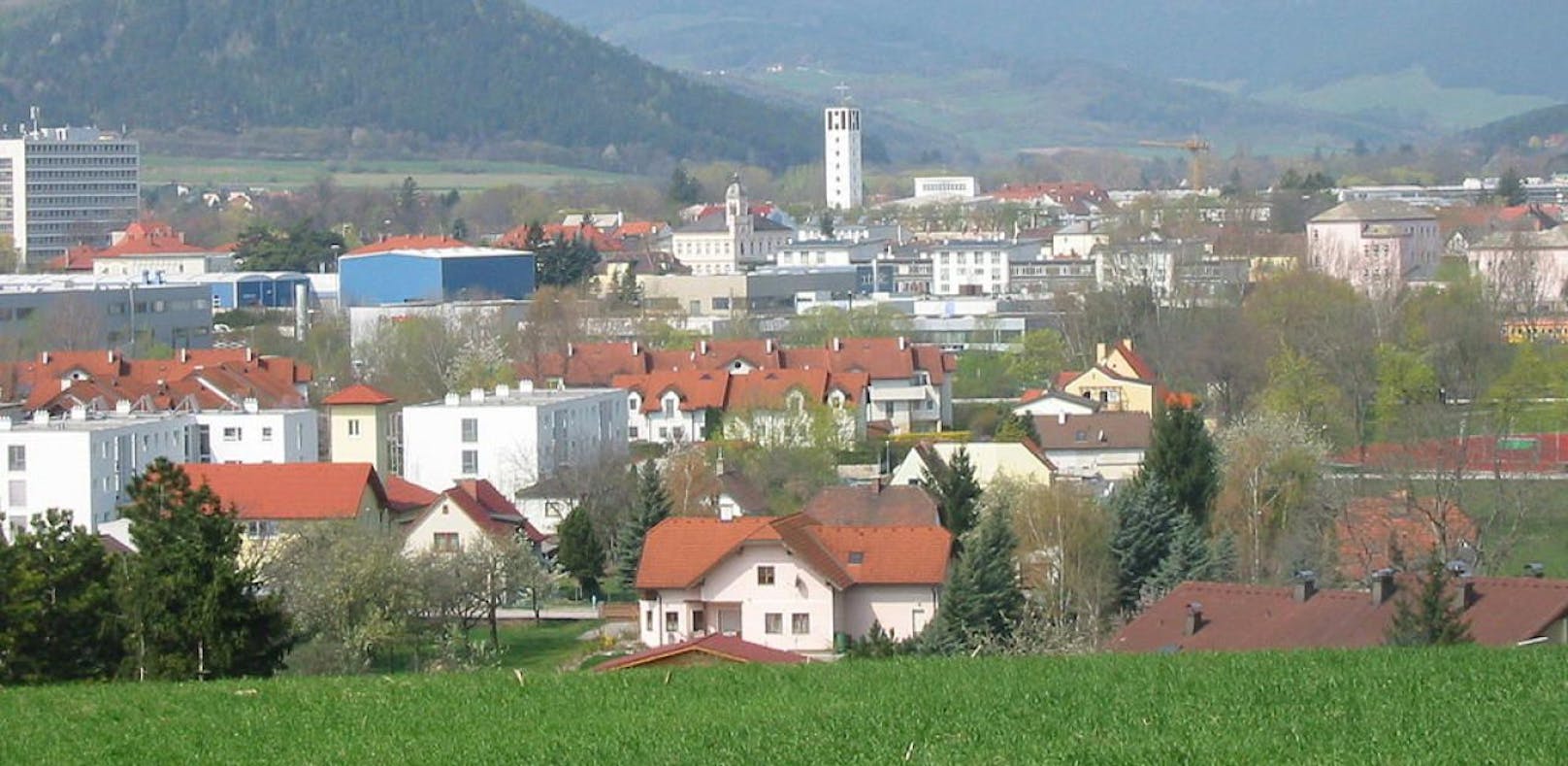 Die Gemeinde Ternitz liegt im Bezirk Neunkirchen.