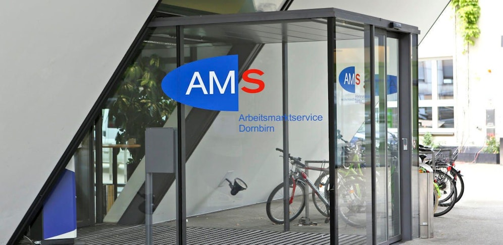 AMS stellt Schulungsbetrieb wegen Corona ein. (Archivfoto)