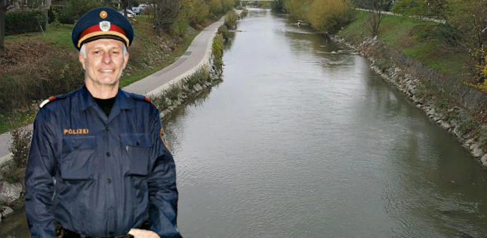 Polizist Manfred Vaverka sprang in die Schwechat um zu helfen.