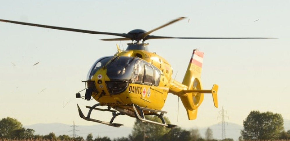 Auch Notarztheli stand im Einsatz.