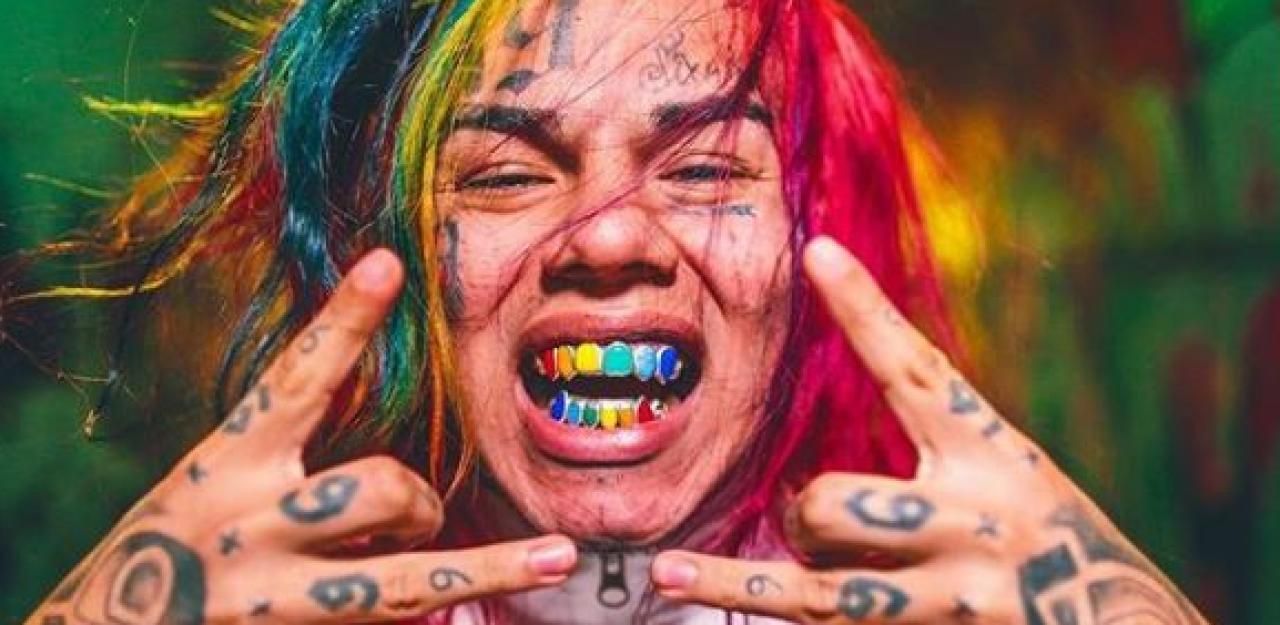 Rapper Tekashi 6ix9ine robbed in New York – scene