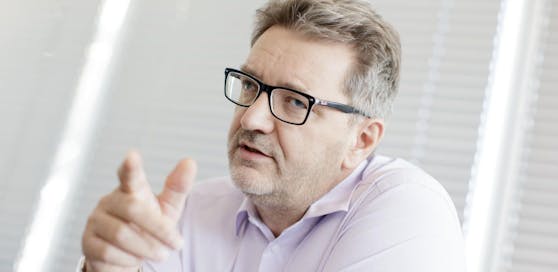 Sozialstadtrat Peter Hacker (SPÖ) kündigte an, dass weitere Flüchtlingsquartiere geschlossen werden sollen.