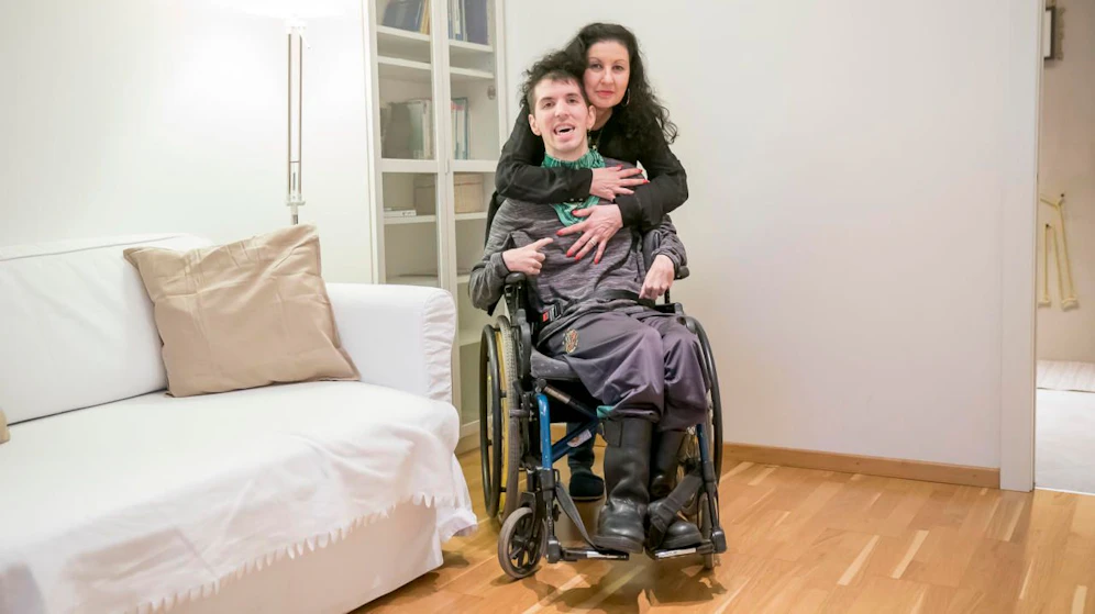 Phillip (32) mit Mama Sabina