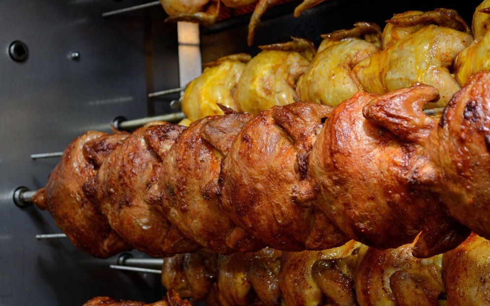 Ein Hendlgriller. Symbolfoto