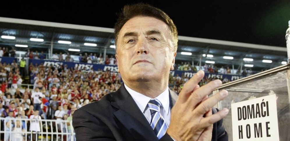 Radomir Antic beim Testspiel zwischen Serbien und Griechenland 2010 in Belgrad (0:1).