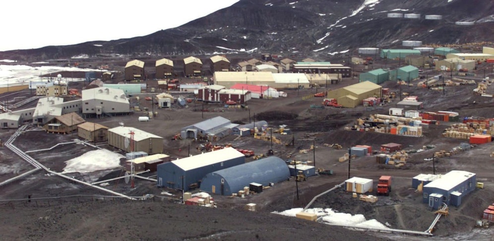McMurdo Station ist die größte "Siedlung" in der Antarktis mit rund 1,000 Menschen.