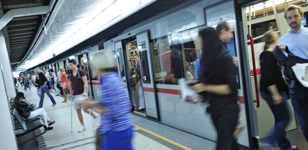 Erstmals sind in Wien mehr Jahreskartenbesitzer als zugelassene PKWs zu verzeichnen.
