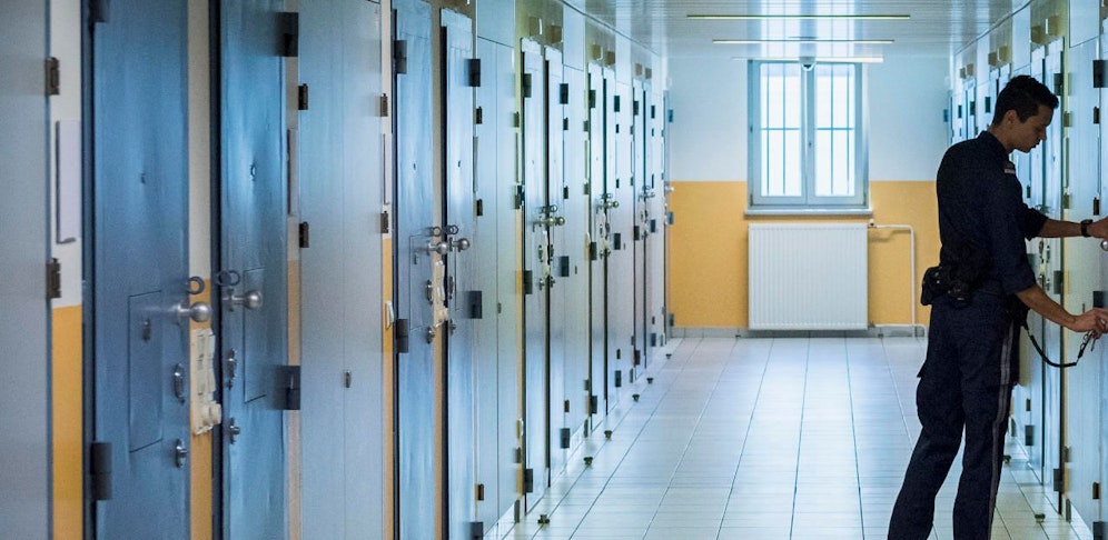 Zu 3,5 Jahren Haft wurde ein Kärntner - nicht rechtskräftig - verurteilt. (Symbolfoto)