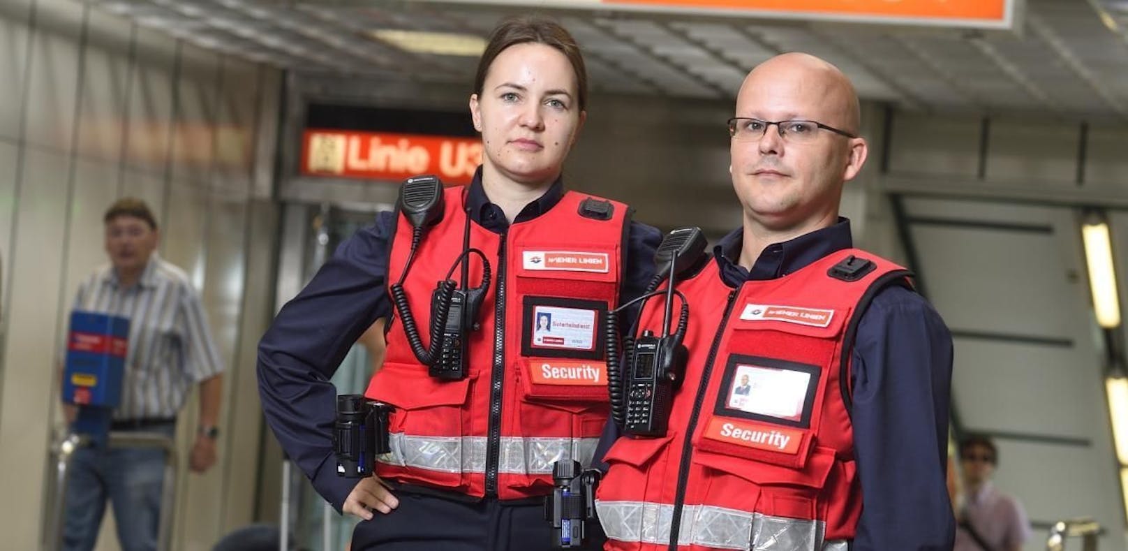 Schon jetzt sind 40 Securitys des neuen Wiener-Linien-Sicherheitsteams unterwegs. Bis Ende des Jahres werden es 50 Sicherheitsmitarbeiter sein.