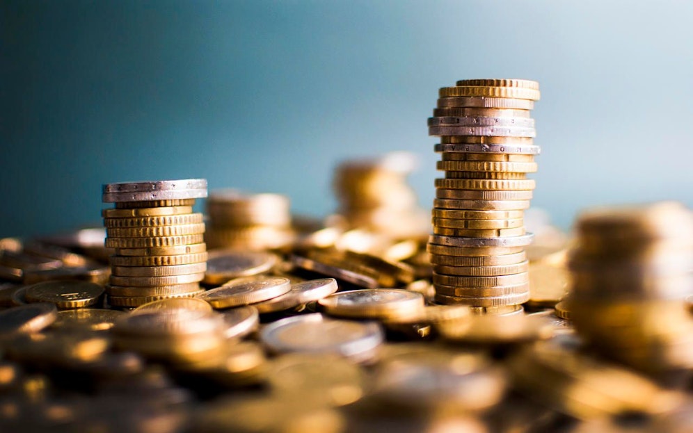 Die Mitarbeiterin soll jahrelang das Geld aus den Snackautomaten veruntreut haben.